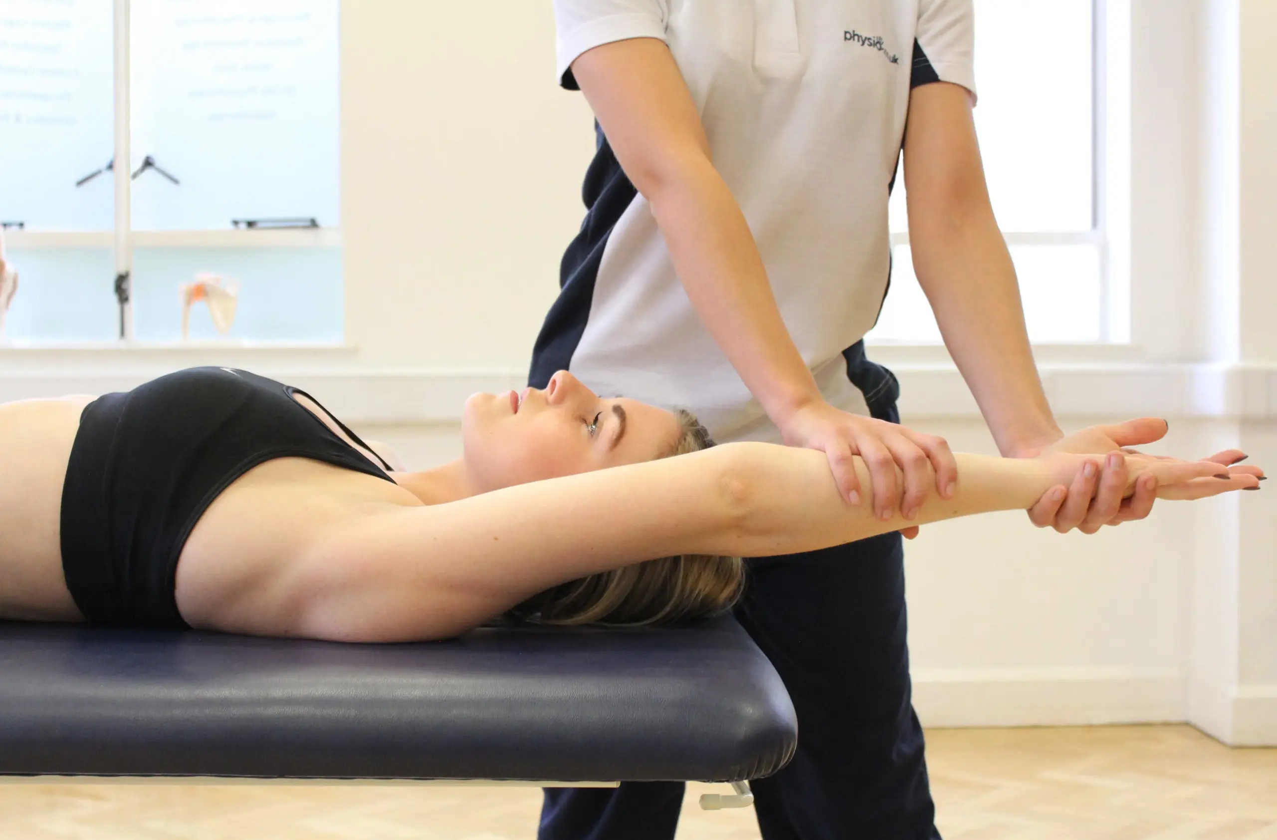 Does physical therapy help with dislocated joints